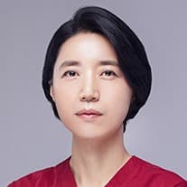 キム・ヒョンジュ院長