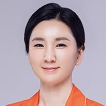 キム・ヒョンジ院長