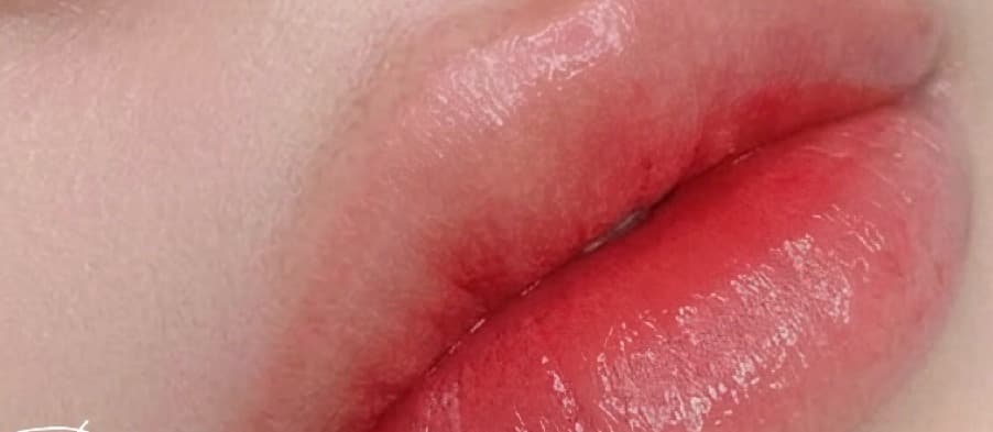 K-Beauty lip tattoo / lip blush / lip tattooing
